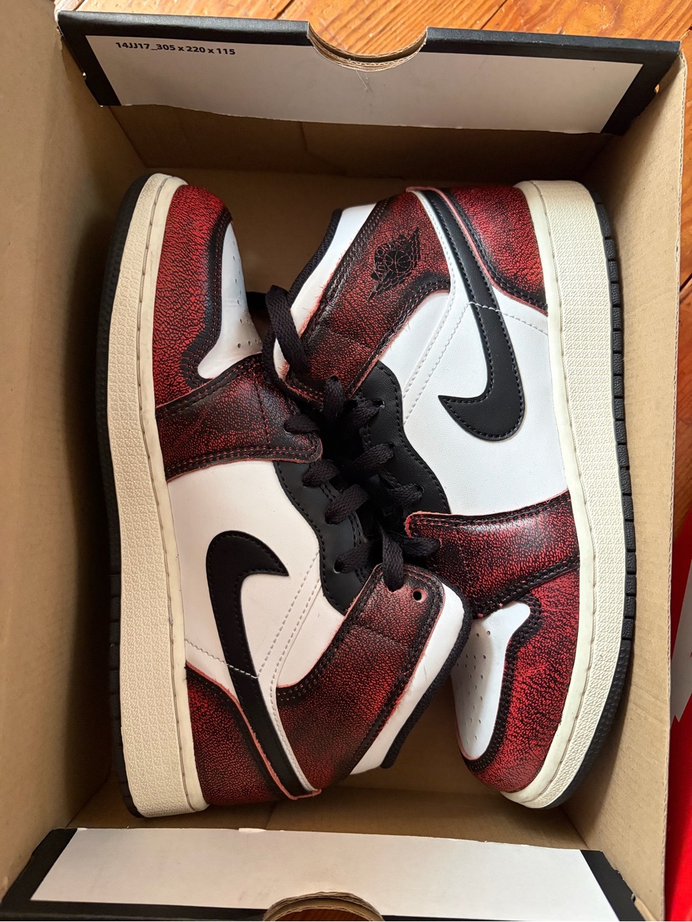 NIKE AIR JORDAN I SE Black/White/Sail Infrared 23